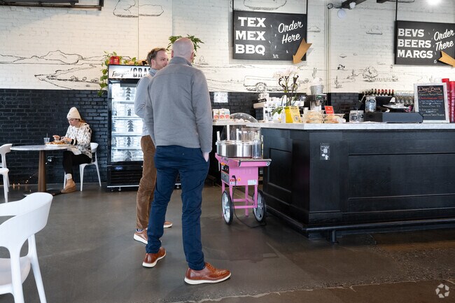 Stop by and get a great meal at East of Texas less than 2 miles from Sunnyside.