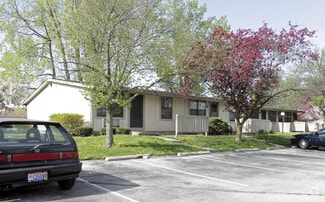 1017 S Main St, Bowling Green, OH 43402