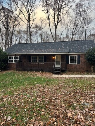 105 Cherokee Trail, Mount Holly, NC 28120