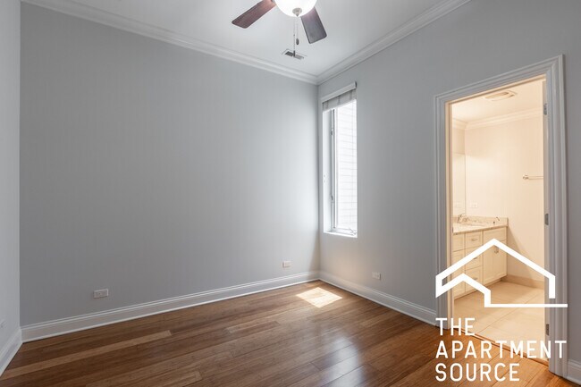1533 W Warren Blvd unit 407, Chicago, IL 60607 - photo 6