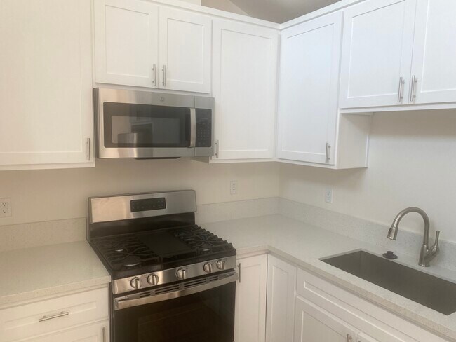 2916 E 10th St unit A, Long Beach, CA 90804 - photo 4