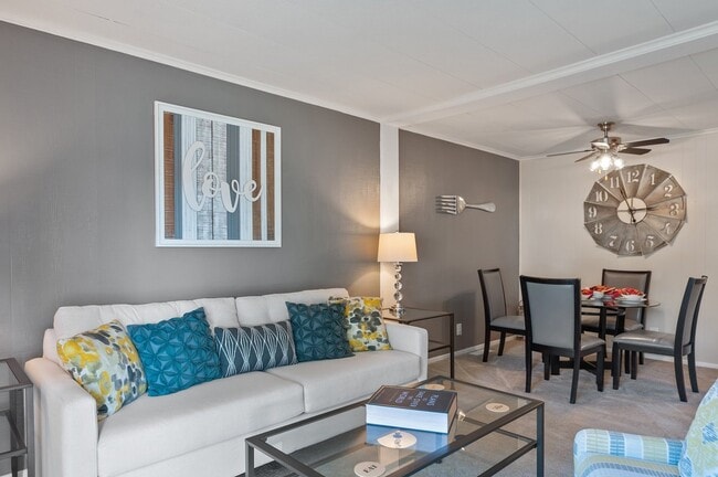 Oxford Manor Apartments and Townhomes, Mechanicsburg, PA 17055 - photo 6