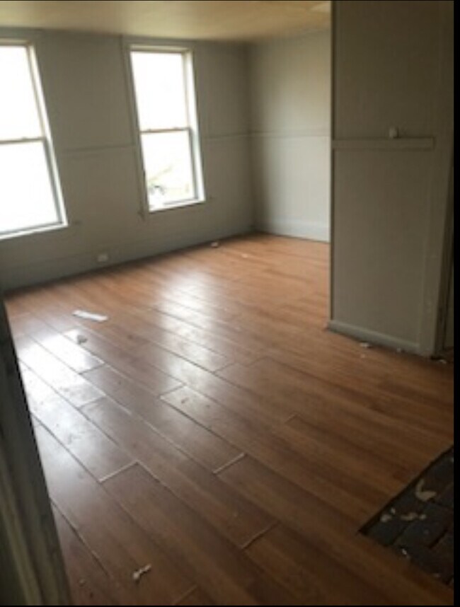 22 Locust St, Uniontown, PA 15401 - photo 5