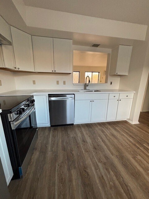 8004 Chelsea Cove N, Hopewell Junction, NY 12533 - photo 3