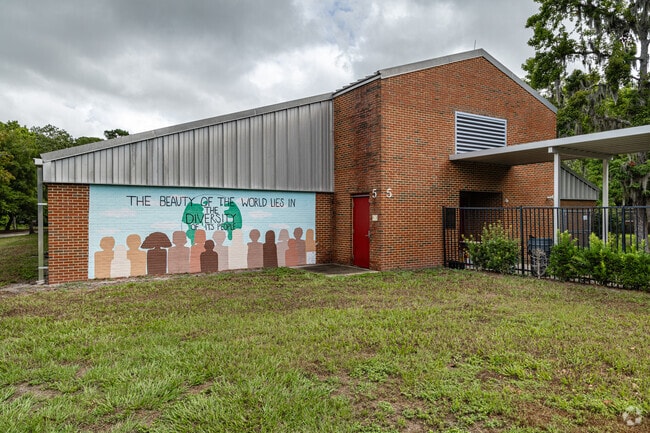The beautiful campus of San Jose Elementary School includes modern amenities for students.