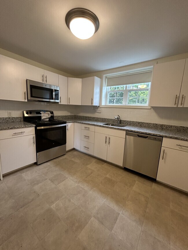 Thoreau Gardens, Concord, MA 01742 - photo 2