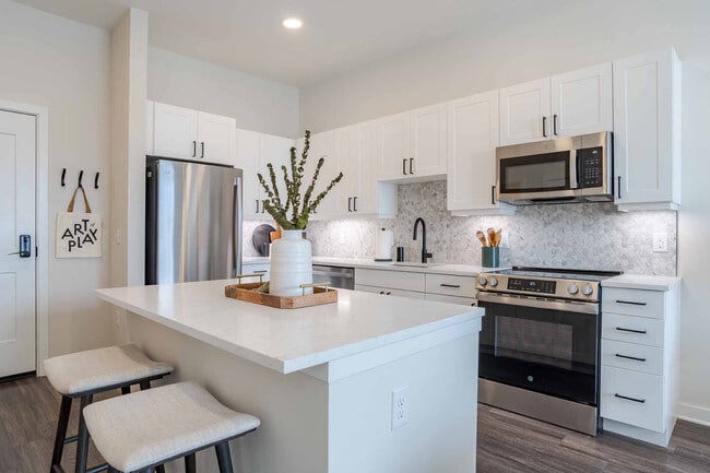 J Optimist Park, Charlotte, NC 28206 - photo 3