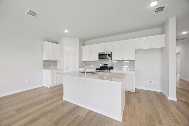 2128 Lone Star Ln unit 36561946, Seagoville, TX 75159 - photo 4