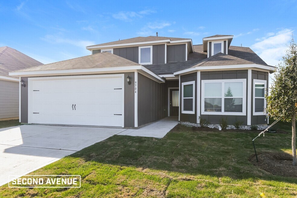 9704 Sierra Grande Dr, Fort Worth, TX 76140 - photo 1