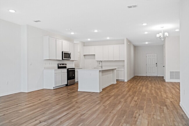 8 Buffalo Berry Place, Palm Coast, FL 32137 - photo 4