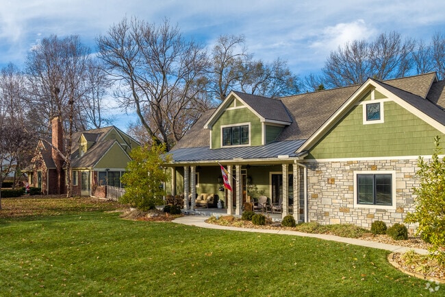 Large lawns with mature trees make Walmer streets beautiful in any season.