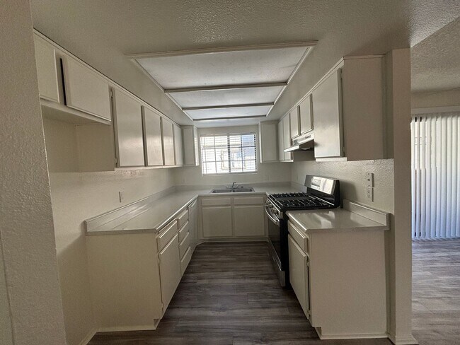 1232-1234 Orange Grove Ave unit 1232  101, Glendale, CA 91205 - photo 4