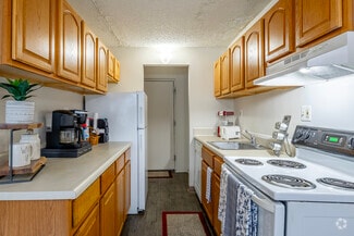 35700 E Michigan Ave, Wayne, MI 48184