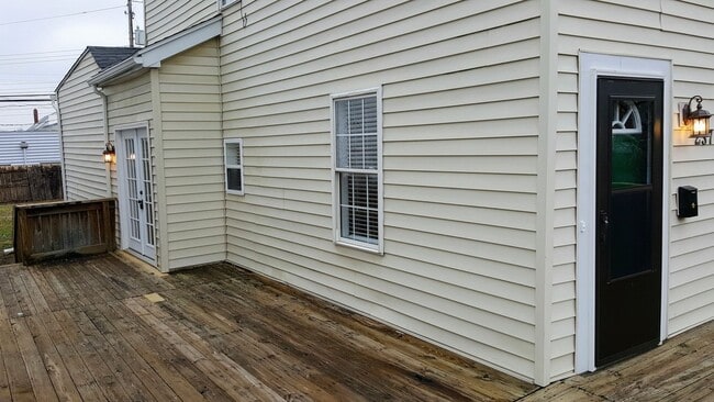 257 S Skidmore St, Columbus, OH 43215 - photo 3