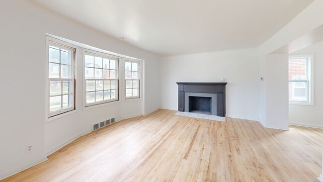 19209 Hartwell St, Detroit, MI 48235 - photo 2