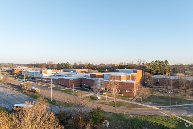 Tupelo Middle School received an A rating in the teacher's category by Niche.