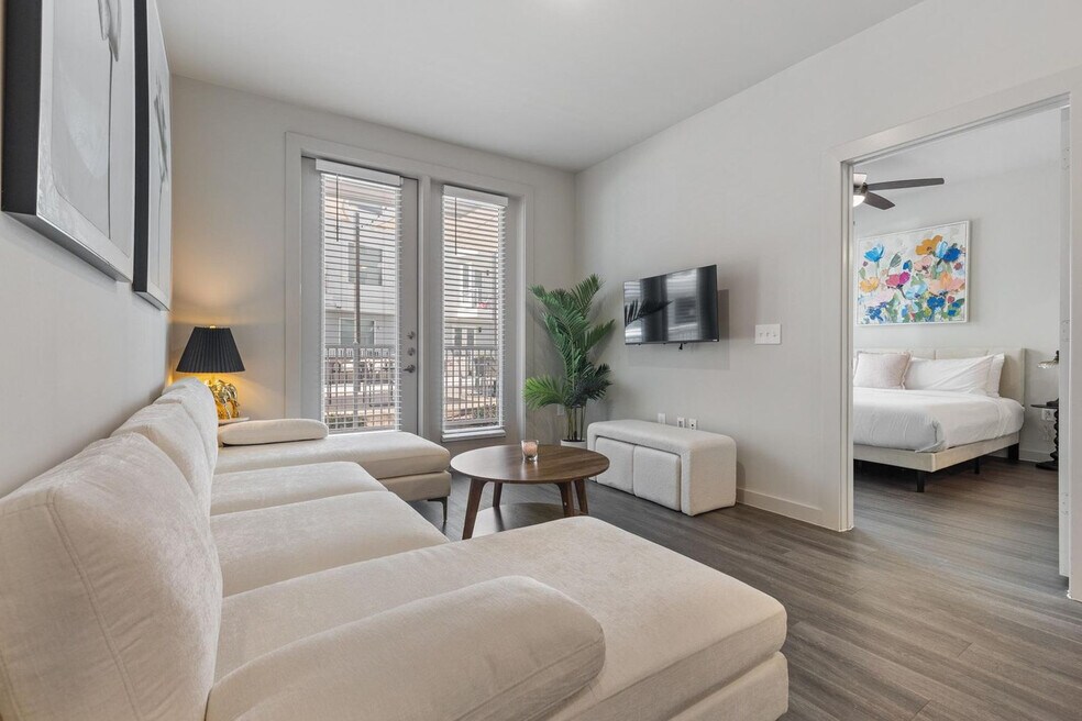 5820 1/2 Cameron Rd unit FL1-ID1364166P, Austin, TX 78723 - photo 1