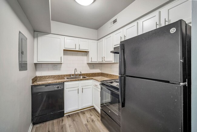 Oakmont Flats Apartments, Amelia, OH 45102 - photo 5