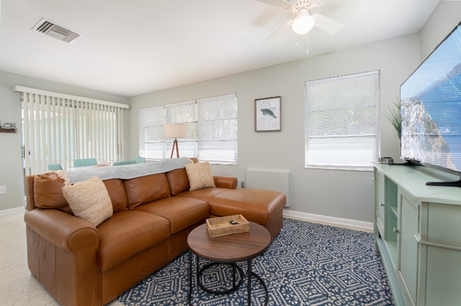 620 SE 47th St unit 3, Cape Coral, FL 33904 - photo 2