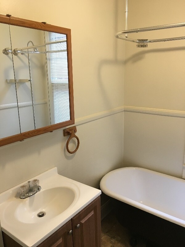 3320 Auchentoroly Terrace unit 6, Baltimore, MD 21217 - photo 4