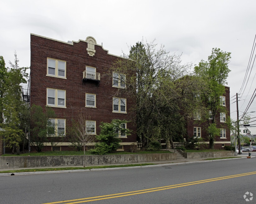 55 Grove St, Montclair, NJ 07042 - photo 1