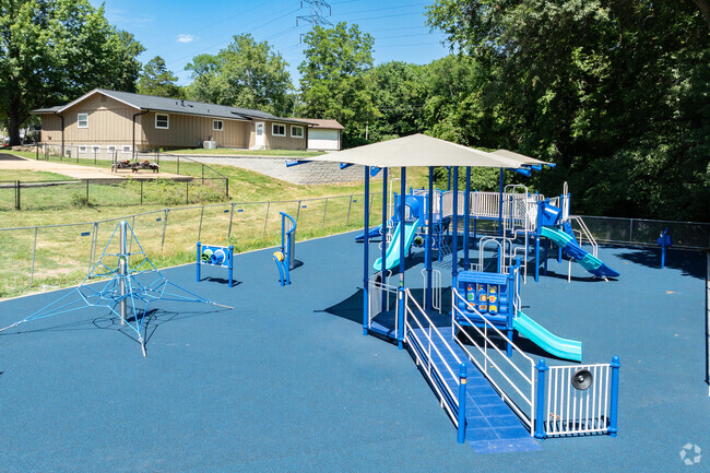 Hanna Woods Elementary School focuses on core subjects like science.
