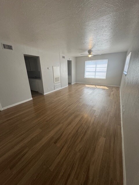 5220 Weber Rd Unit J-201, Corpus Christi, TX 78411