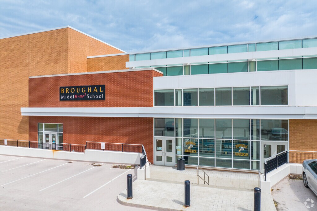 Broughal Middle School serves 489 students in grades 6-8.