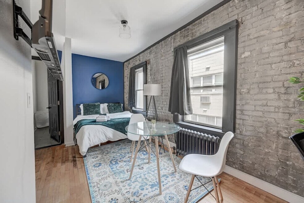 1925 N Prospect Ave unit ID1263107P, Milwaukee, WI 53202 - photo 1