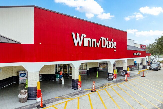 Winn-Dixie is a local grocery store near Oneco and also features a bakery.