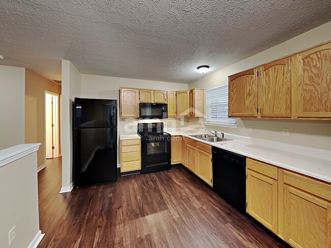 894 Windsor Ln, Danville, IN 46122 - photo 3