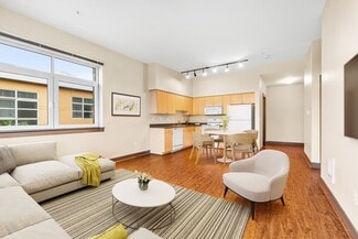 10708 Main St, Bellevue, WA 98004