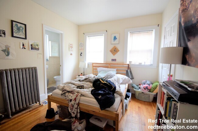 70 Quint Ave unit 1, Allston, MA 02134 - photo 6