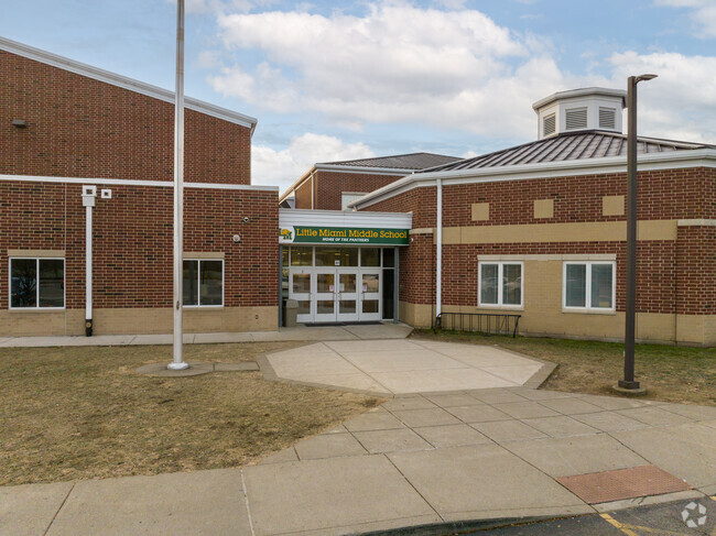 Little Miami Junior High School
Public Middle School
Salem Township Morrow, Ohio