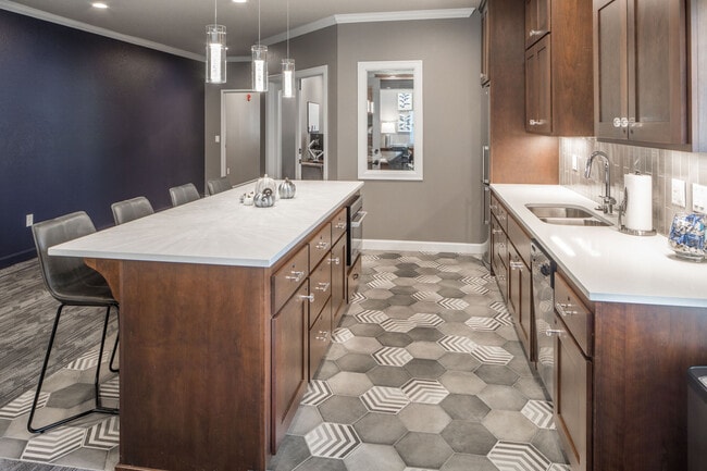 Parkside Apartments, Eugene, OR 97402 - photo 2