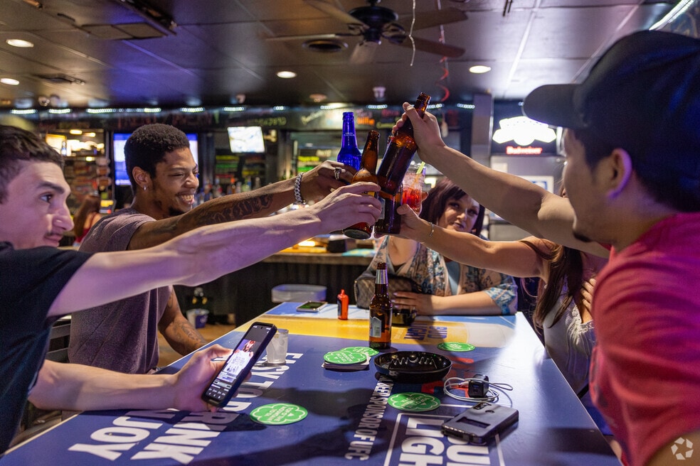 NH_ParkPlazaEast_528479_P2_V2_AS_070124