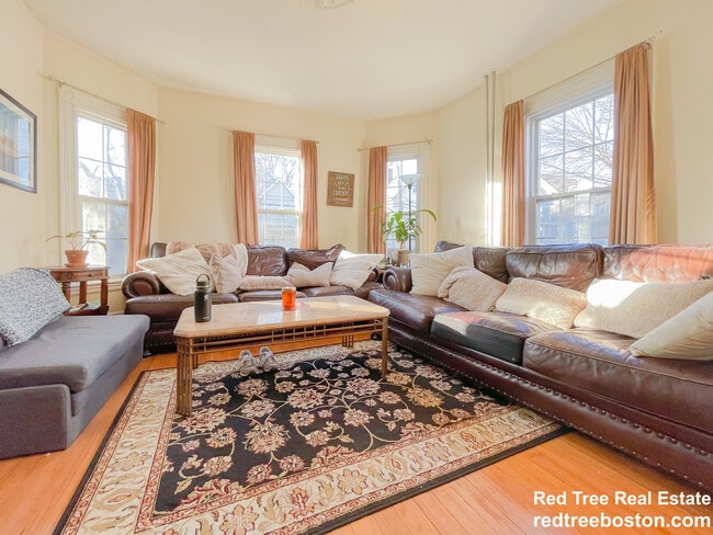 16 Foster St, Boston, MA 02109 - photo 2