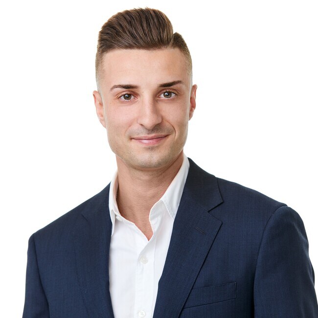 Agent Photo