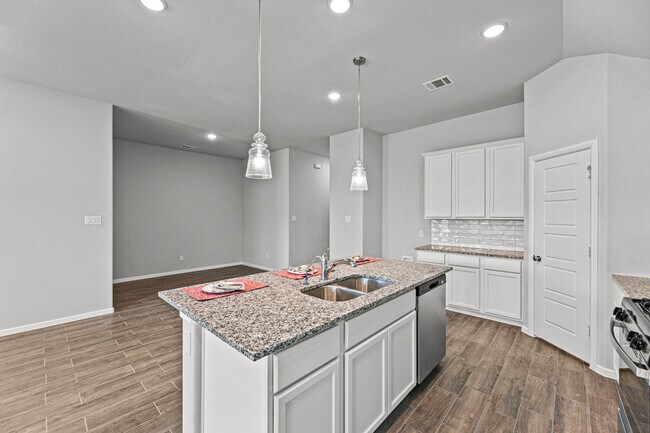 7617 Sunset Valley Ln unit 36449602, Ponder, TX 76259 - photo 6