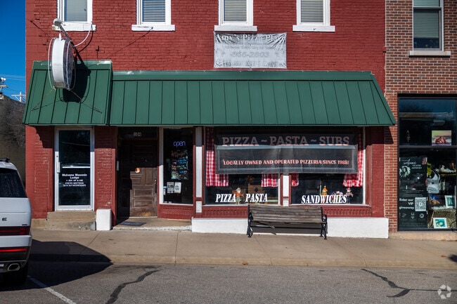 Grab a bite to eat from Amy's Pizza Place in Mulvane.