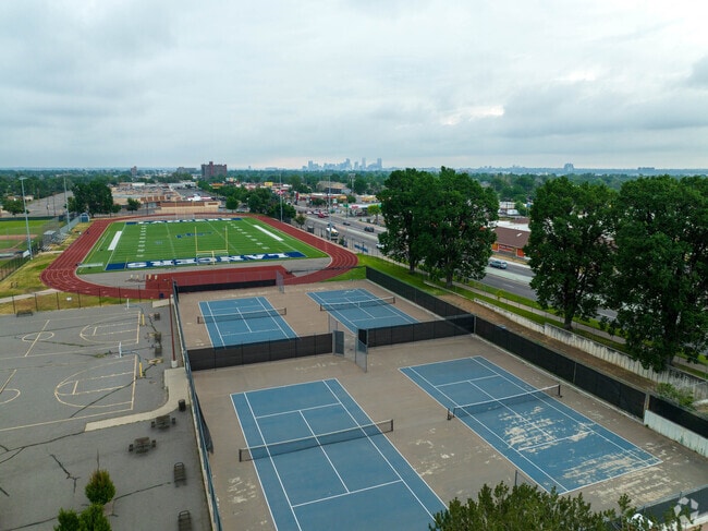 Abraham Lincoln High School offers many extracurricular activities for students.