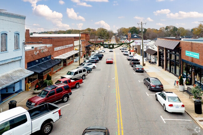 Downtown Franklinton has a good mix of shops and restaurants.