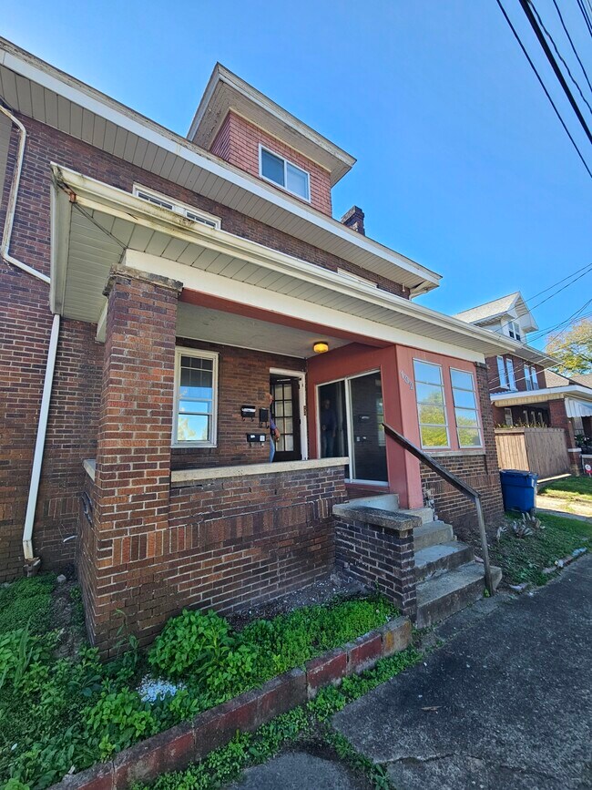 132 Simpson St Unit 2, Morgantown, WV 26501