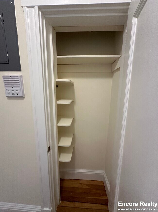 12 Chauncy St unit 24 - 8, Cambridge, MA 02138 - photo 5