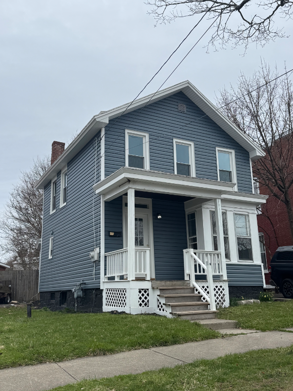 113 W Oneida St, Oswego, NY 13126