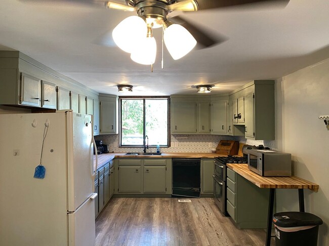 361 Wingate Ave, Moab, UT 84532 - photo 5