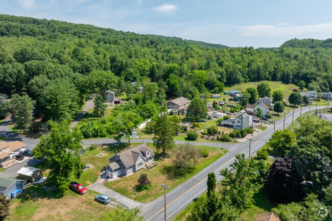 Forrest lane takes residents to Minersville from Forestville.