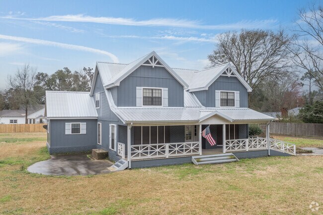 Ranch style houses in Deridder exude southern charm with it's spacious porches.