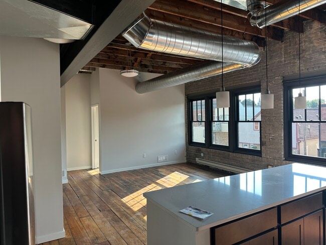 The Shop Lofts, Stoughton, WI 53589 - photo 4