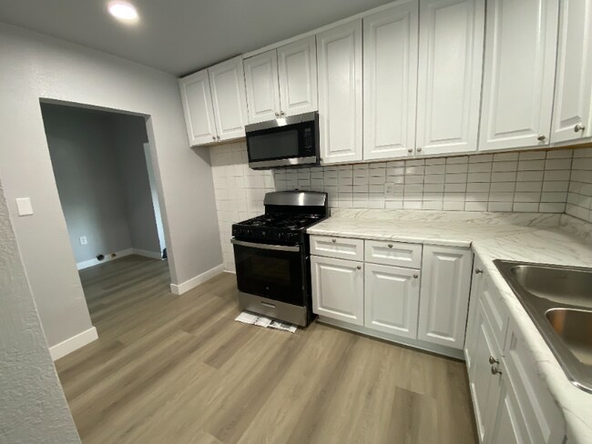 1509 E 20th St unit Main House, Long Beach, CA 90806 - photo 6